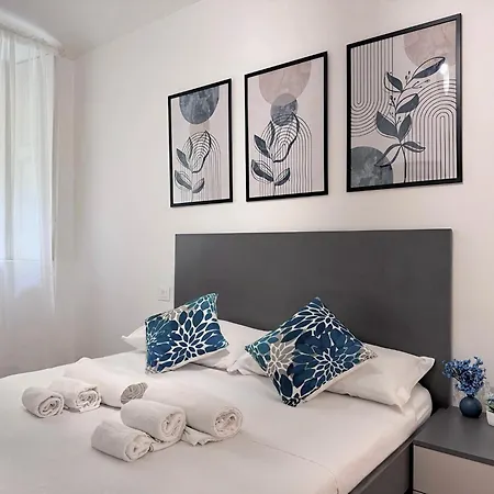 דירה Luxury Porta Nuova Two-bedroom In