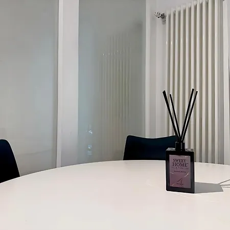 דירה Luxury Porta Nuova Two-bedroom In טורינו