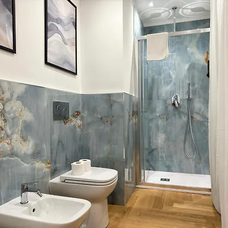 Luxury Porta Nuova Two-bedroom In דירה *