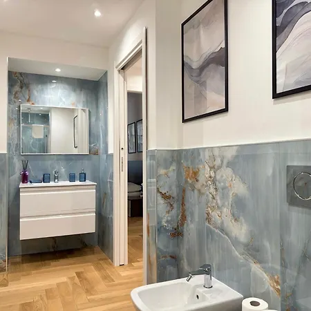 Luxury Porta Nuova Two-bedroom In Torino