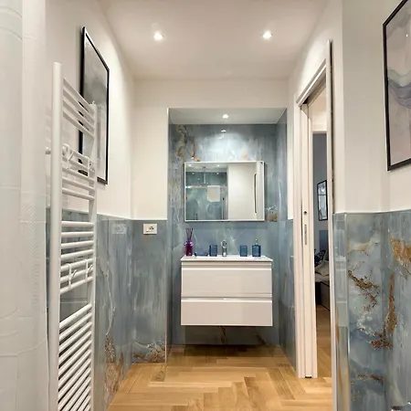 דירה Luxury Porta Nuova Two-bedroom In טורינו